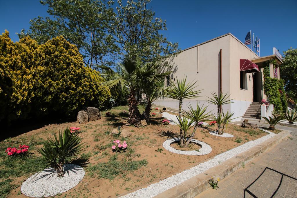 Agriturist Soleluna كالتاجيروني المظهر الخارجي الصورة