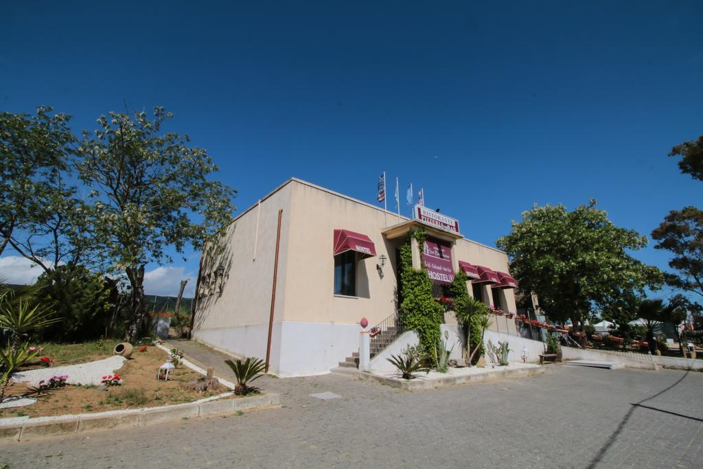 Agriturist Soleluna كالتاجيروني المظهر الخارجي الصورة